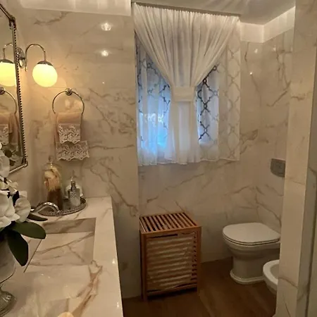 アパート Essential Big House