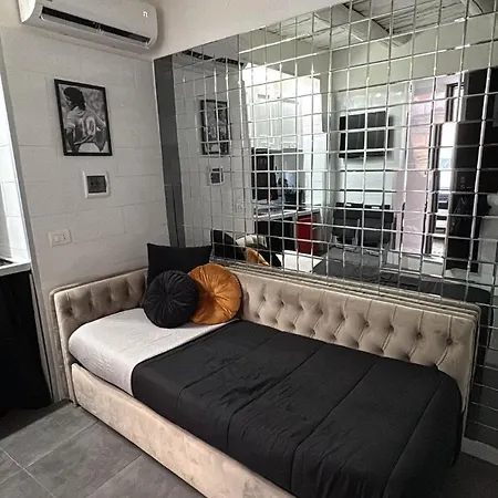 Essential Big House *