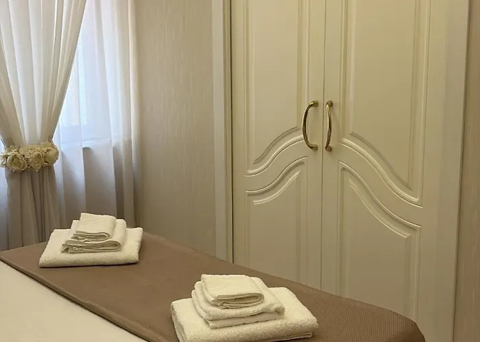 Essential Big House נאפולי