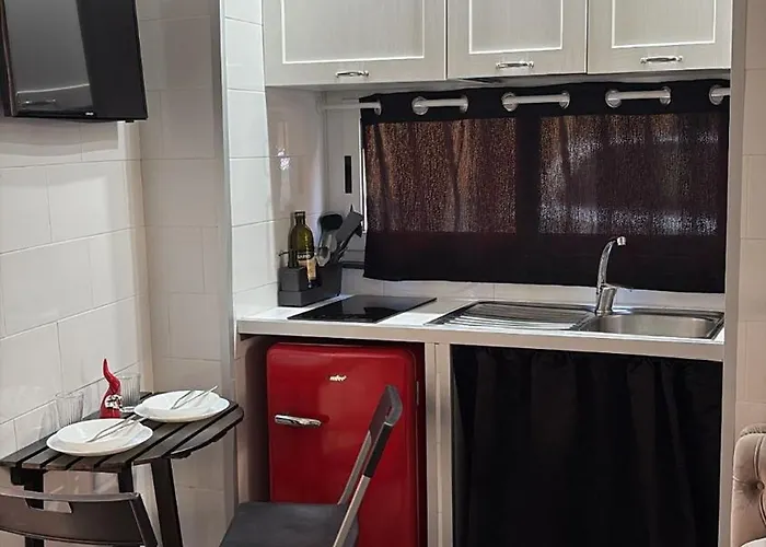 Essential Big House *